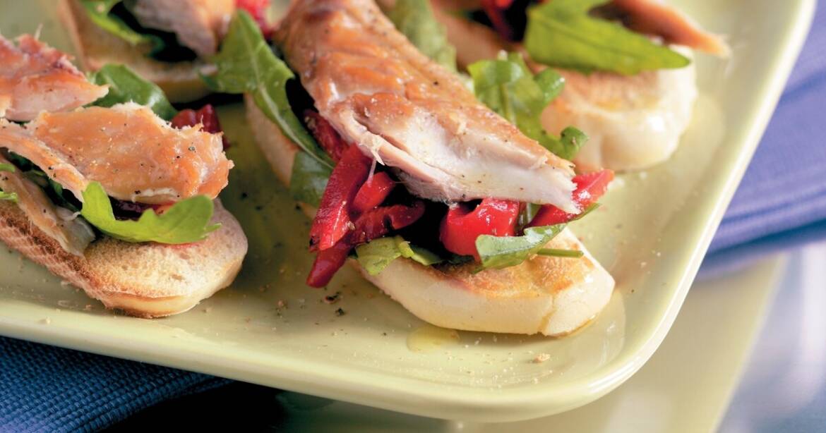crostini-gestoomde-makreel.jpg